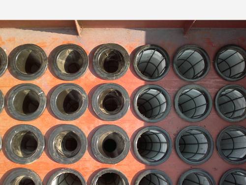 檢查布袋除塵器中的布袋需要打開(kāi)上蓋