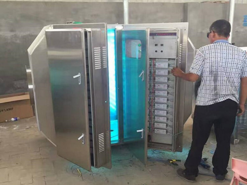 設(shè)備占地面積小，自重輕的光氧廢氣凈化器圖片