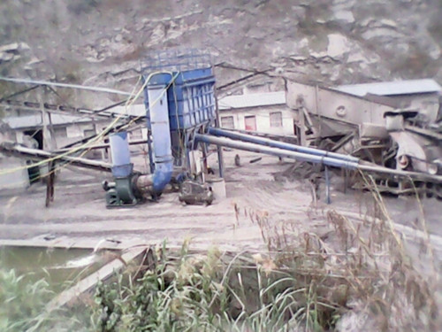 石料廠采石場破碎機(jī)除塵器案例圖片