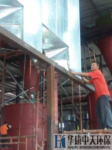 旱煙無塵車間除塵設(shè)備閆工正在施工現(xiàn)場