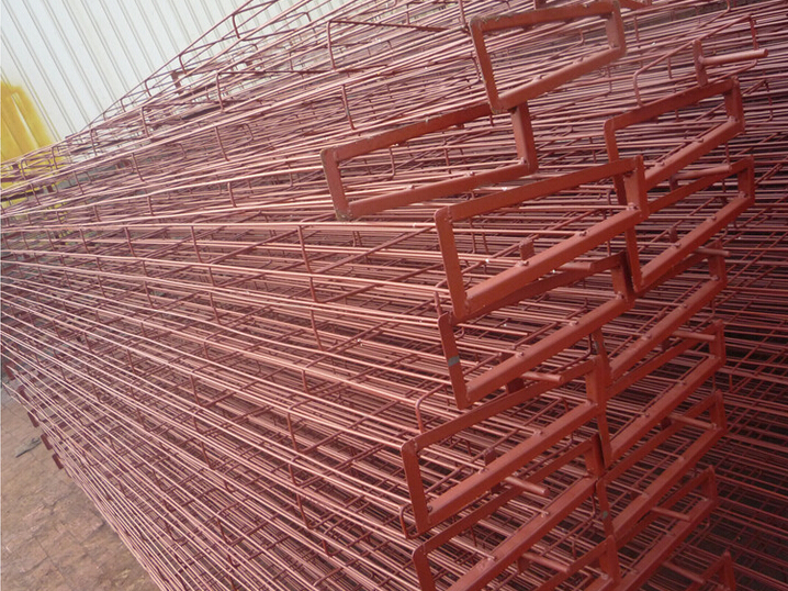 ZC-II型機械回轉反吹扁袋除塵器的梯形骨架細節圖